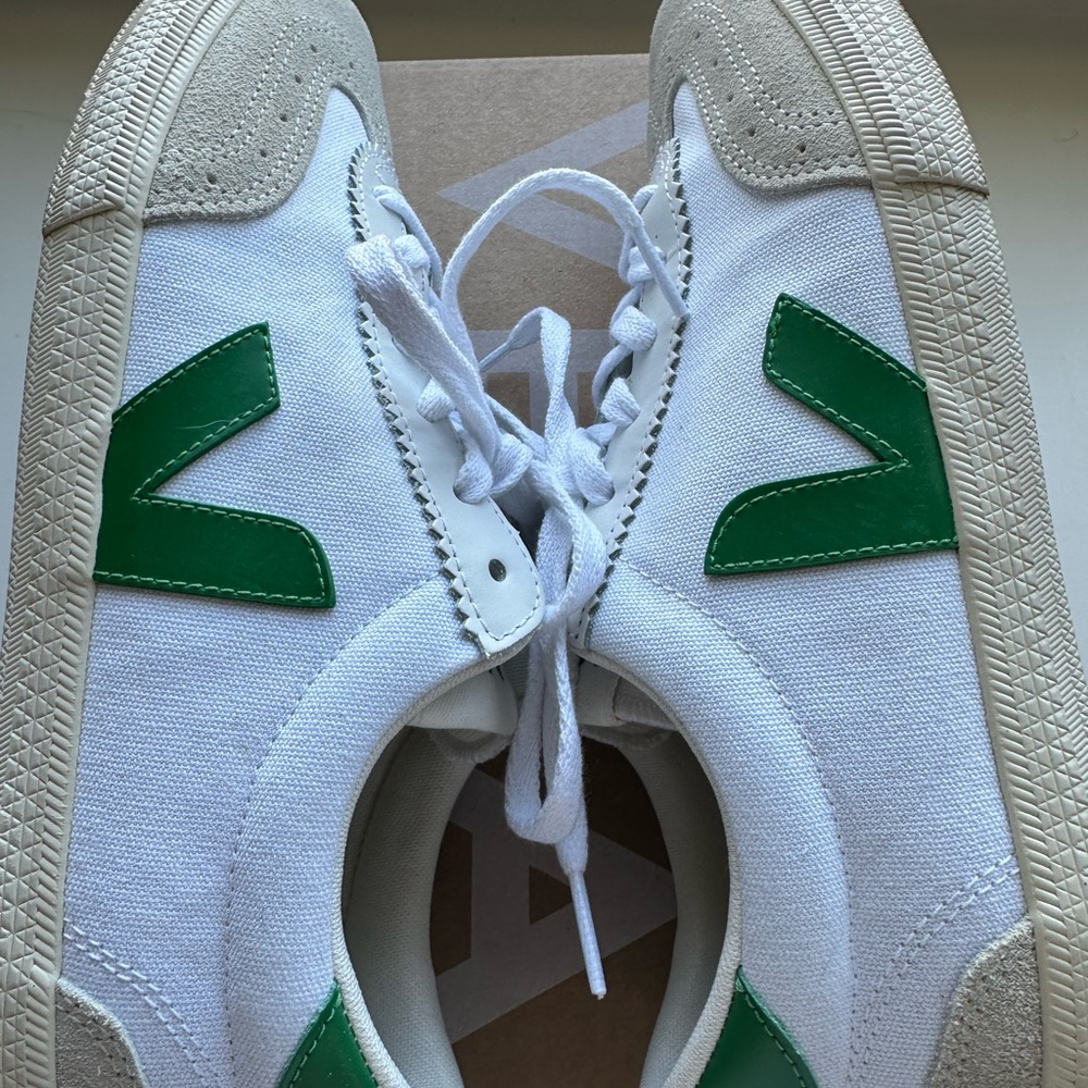 Veja White and Green Women's Sneakers - Picture 2 of 14